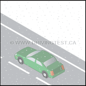 Test 4 - Si vous conduisez dans des conditions moins qu'optimales (par exemple, brouillard ou neige), comment vos phares doivent-ils être réglés pour assurer une visibilité maximale ?