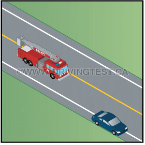 Test 2 - Que devez-vous faire si vous voyez un véhicule d’urgence s’approcher de vous avec ses gyrophares/sirènes allumés ?